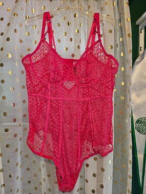 Torrid Curve Hot Pink Polka Dot Mesh Lace Teddy Bodysuit Size 4